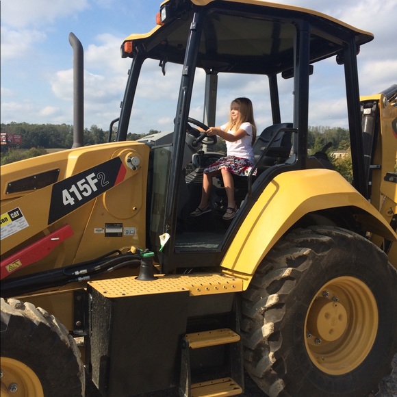 Meet your Posher! - Picture 4 of 4